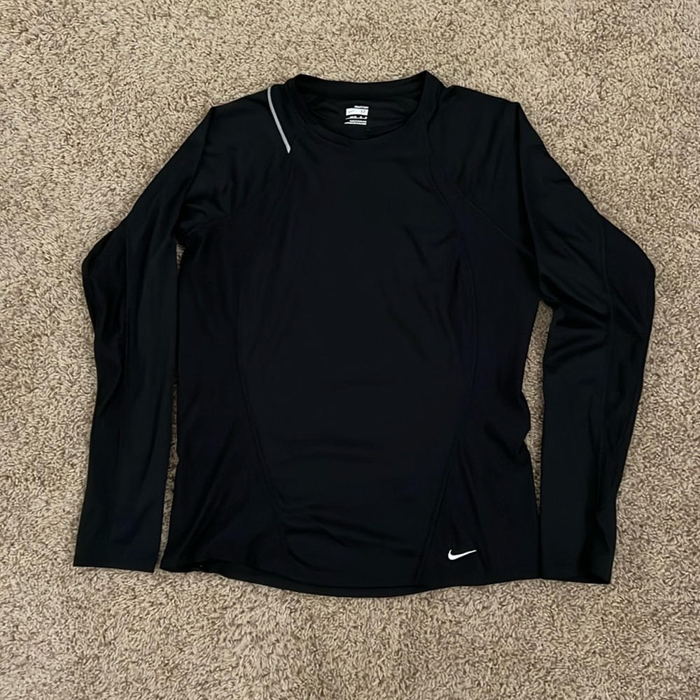 Nike dry fit size medium